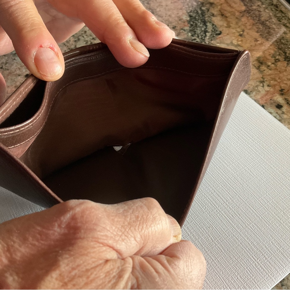 Coach Brown Leather Men's Wallet - Picture 7 of 7